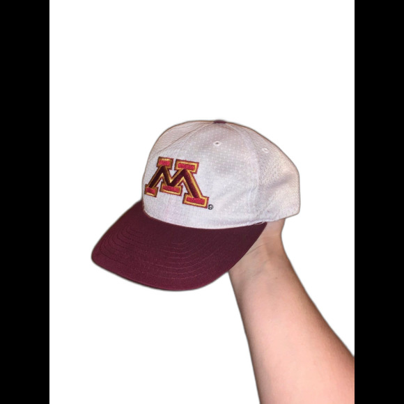 Vintage Top of the World Minnesota Gophers SnapBack Hat - Picture 4 of 5